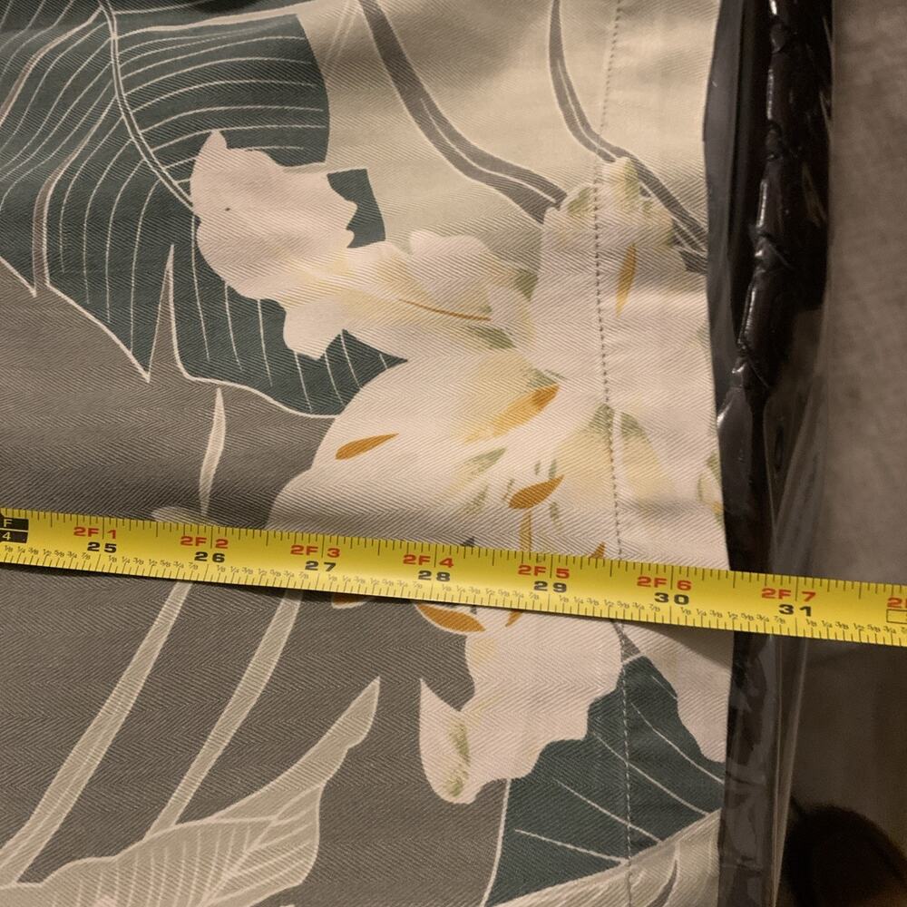 Tommy Bahama Hawaiian Shirt 100% Silk Large Green Button Up Short Sleeve - Picture 3 of 5